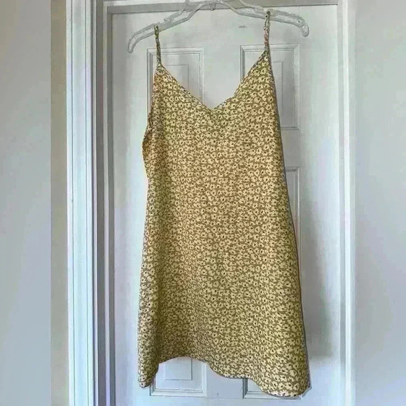NWOT Mustard Yellow Floral Mini Dress Size Small - Picture 3 of 6